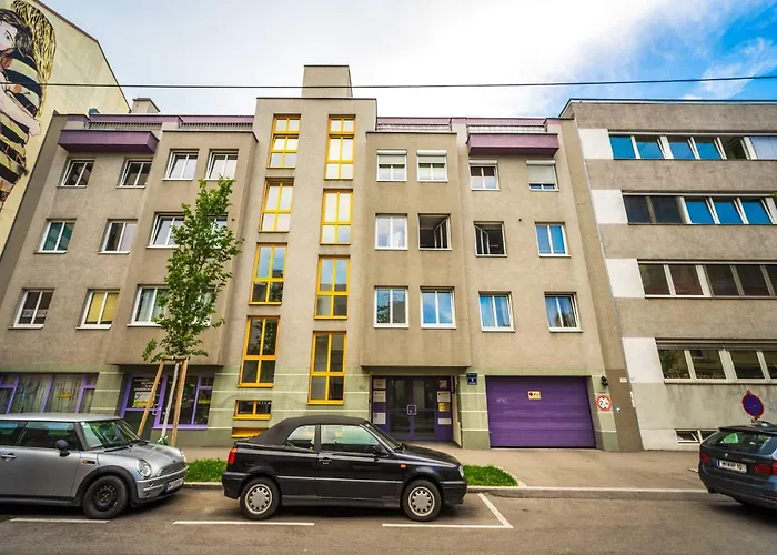 10 Min. Downtown - 2 Bedrooms - Parking * Vienna